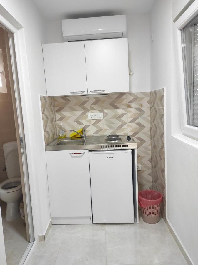 Apartmani Ceca 012 수토모레 외부 사진